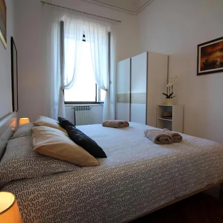 Old Fuer 6 Gaeste Mit Meerblick Apartment